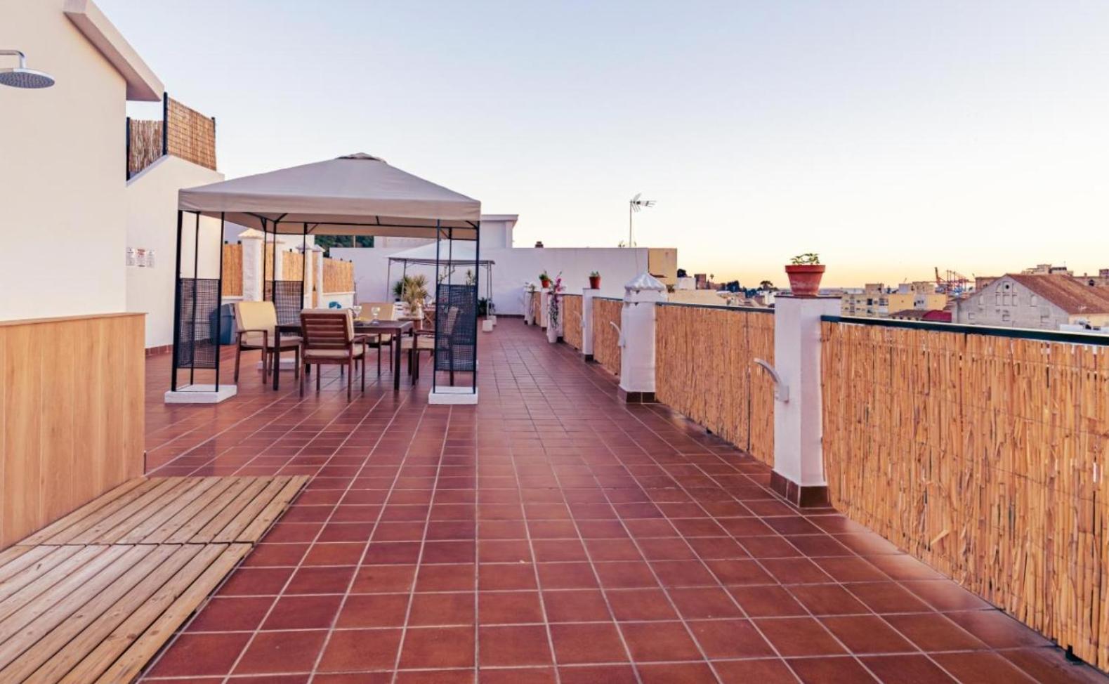 Apartamento Centrico La Merced - Free Parking & Free Gym Málaga Esterno foto