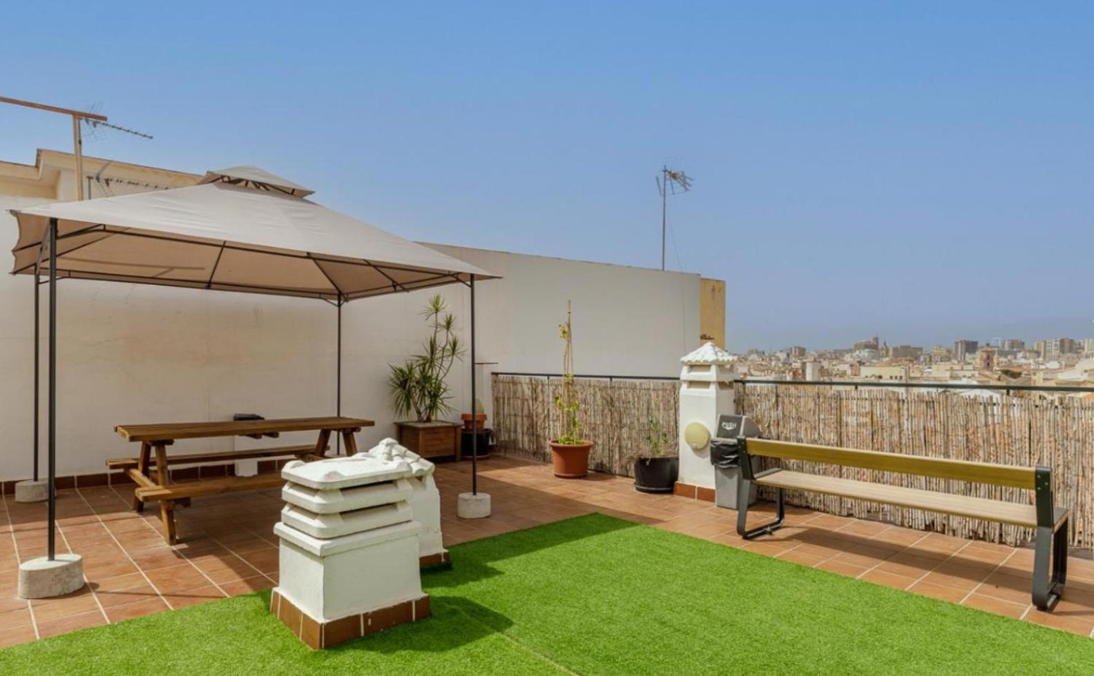 Apartamento Centrico La Merced - Free Parking & Free Gym Málaga Esterno foto