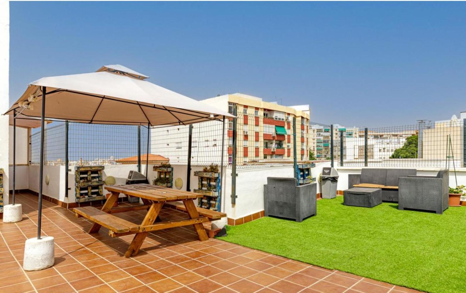 Apartamento Centrico La Merced - Free Parking & Free Gym Málaga Esterno foto