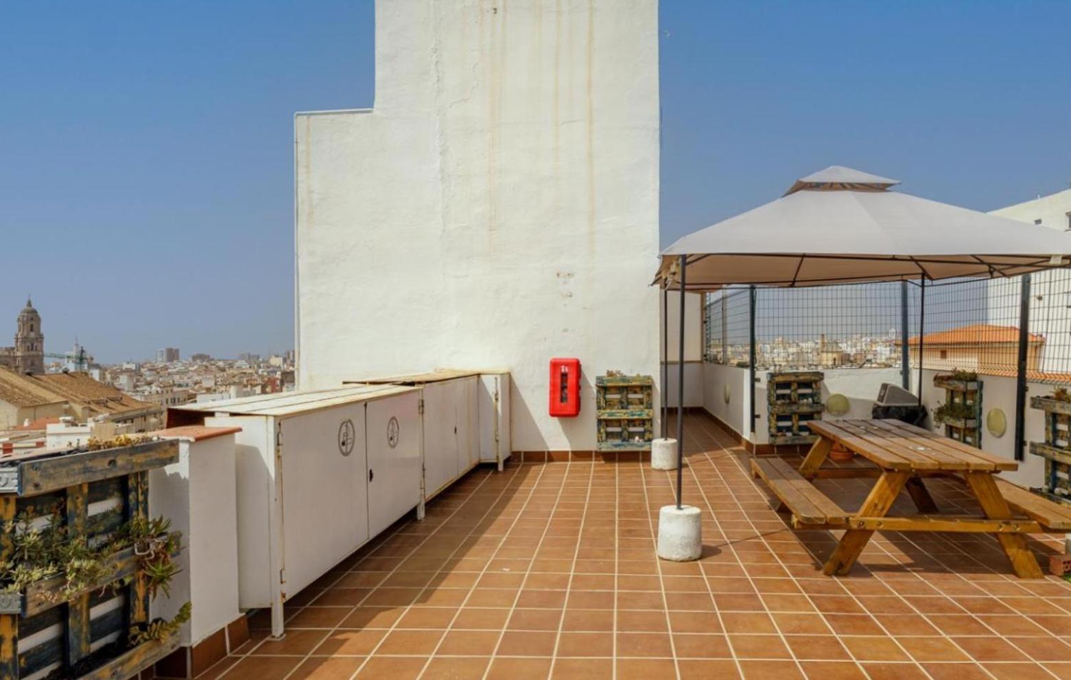 Apartamento Centrico La Merced - Free Parking & Free Gym Málaga Esterno foto